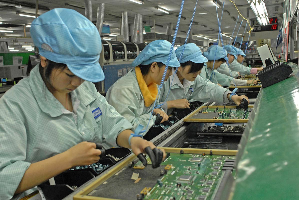 工厂呼唤年轻人:薪酬高过送外卖 在2021年四季度全国"最缺工"的100个